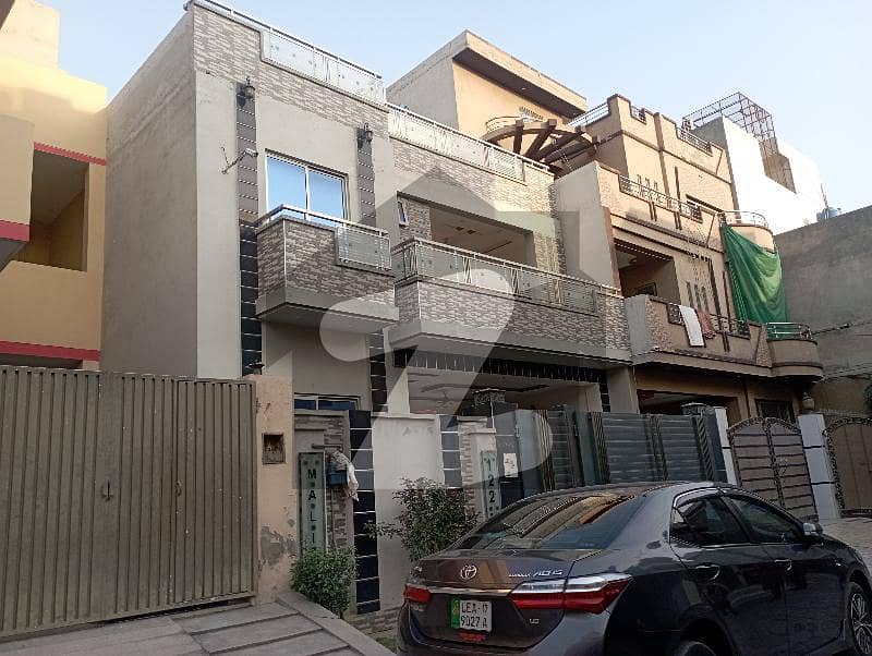 10 Marla Beautiful House Available For Sale Marghzar Officers Colony