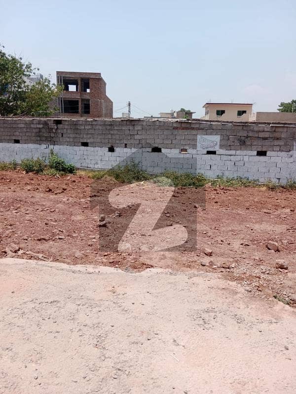 Marla Plot For Sale In Bnigala Near To Market Bani Gala