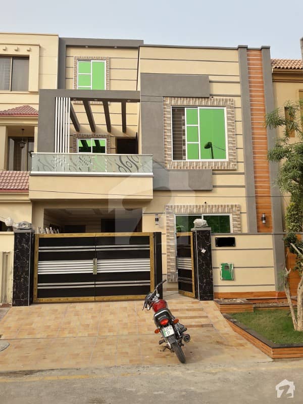 On 100 Fit Road 5 Marla Brand New House For Sale In Bahria Town Lahore