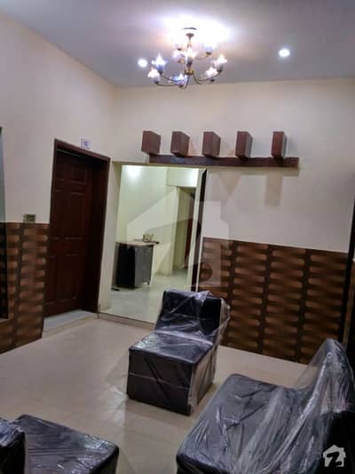 پی آئی اے مین بلیوارڈ لاہور میں 11 کمروں کا 11 مرلہ عمارت 11 کروڑ میں برائے فروخت۔