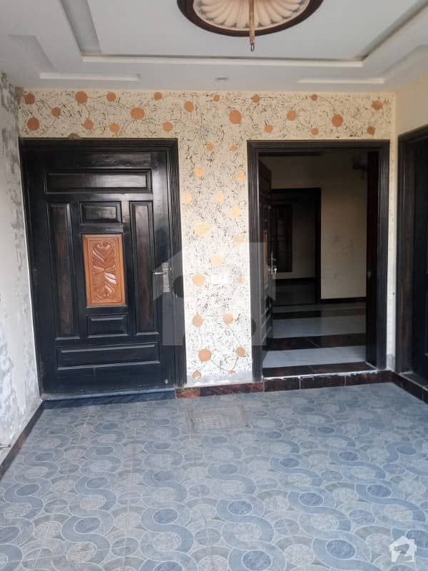 ملٹری اکاؤنٹس ہاؤسنگ سوسائٹی لاہور میں 6 کمروں کا 8 مرلہ مکان 65 ہزار میں کرایہ پر دستیاب ہے۔