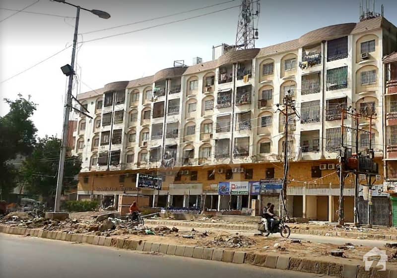 یونیورسٹی روڈ کراچی میں 1 کمرے کا 2 مرلہ فلیٹ 29 لاکھ میں برائے فروخت۔