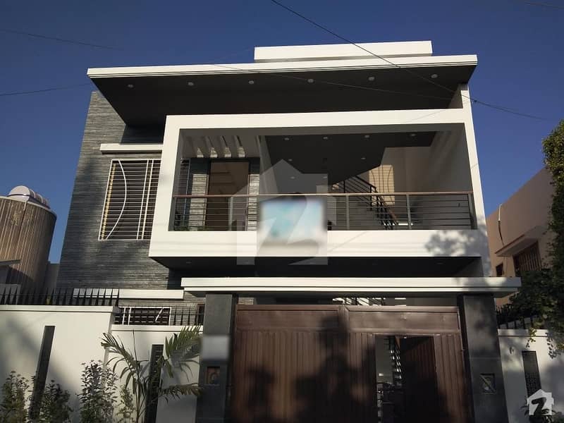 300 Square Yards House Situated In Gulistan-e-Jauhar For Sale
