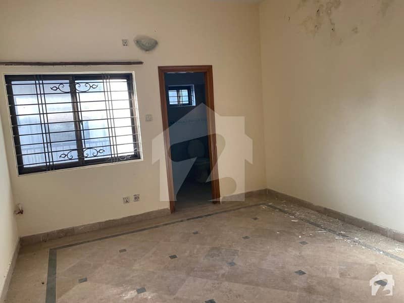 Liveable 40x80 House On 70 ft Road Available For Sale