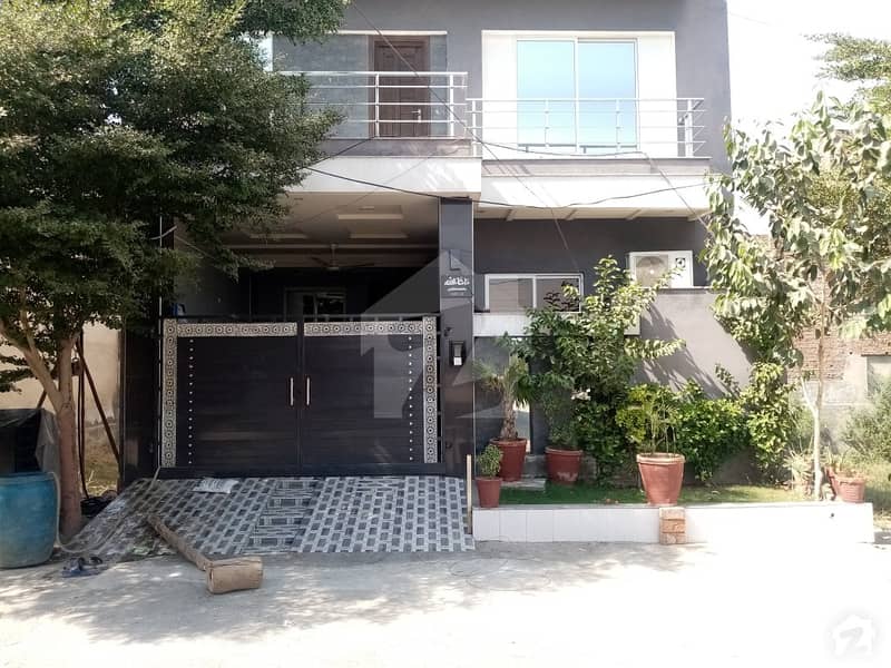 5 Marla House Up For Sale In Satiana Road