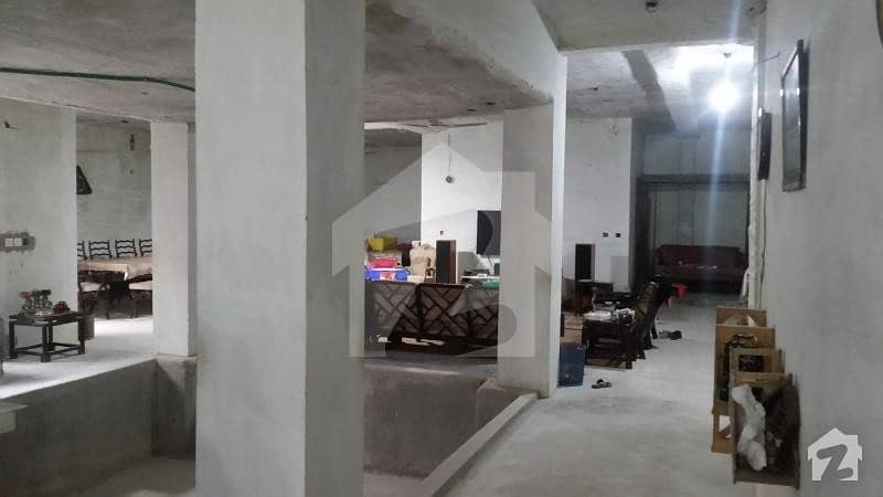 آئی ای پی انجینئرز ٹاؤن لاہور میں 4 کمروں کا 2 کنال مکان 3.25 کروڑ میں برائے فروخت۔