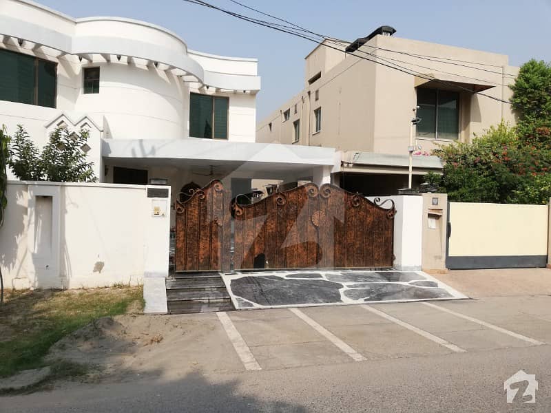 1 Kanal Old Modern House For Sale