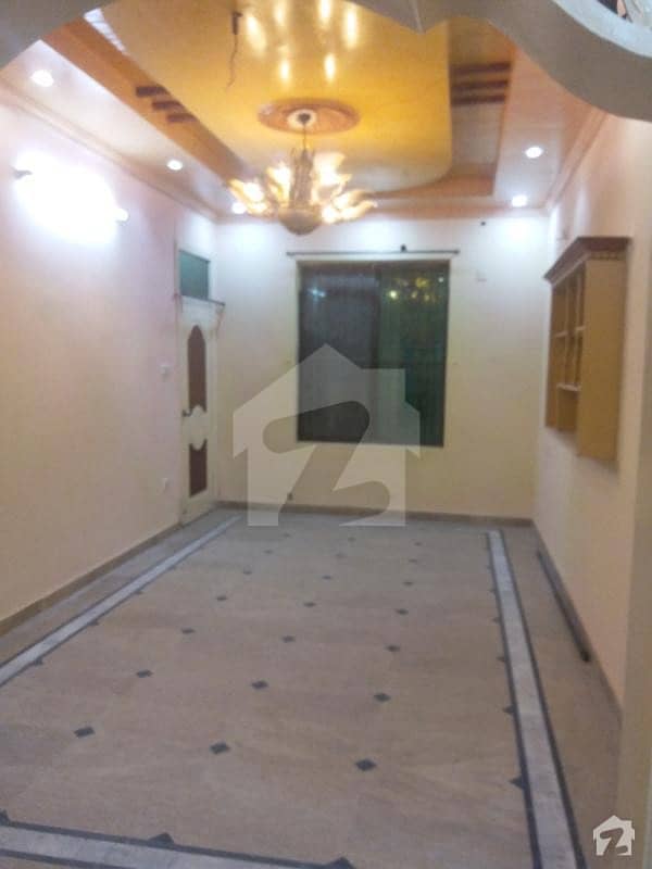 سمن آباد لاہور میں 2 کمروں کا 8 مرلہ زیریں پورشن 45 ہزار میں کرایہ پر دستیاب ہے۔