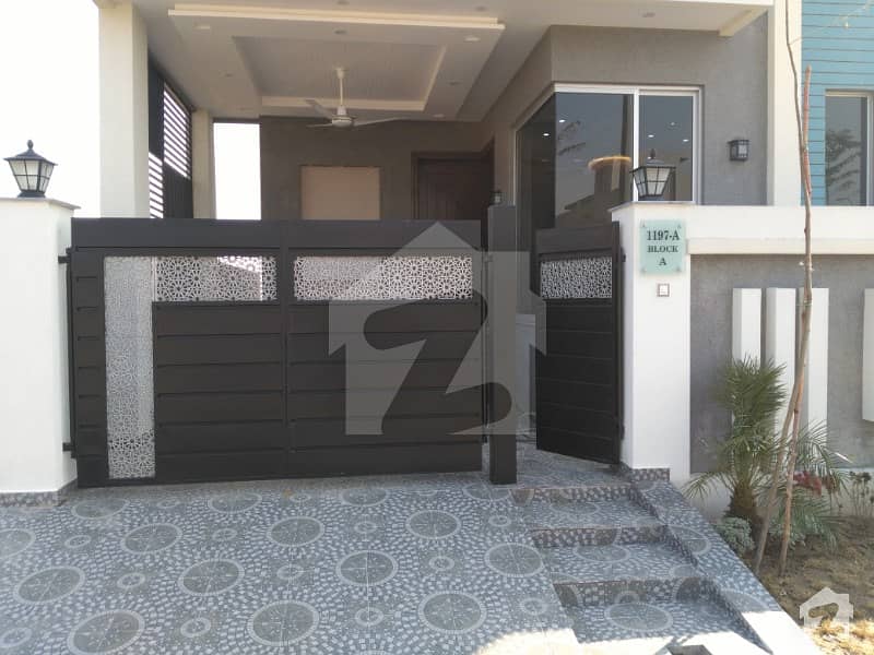 B  Block New House For Sale Good Location Double Unit 3 Year Old