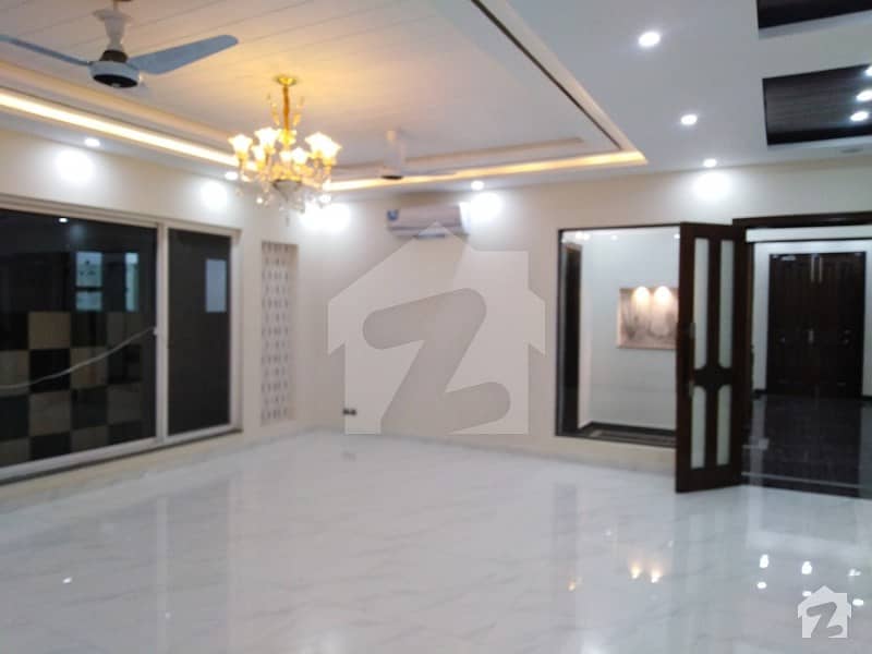 1 Kanal Brand New Luxuer Villa House For Sale Sui Gas Society Phase 1