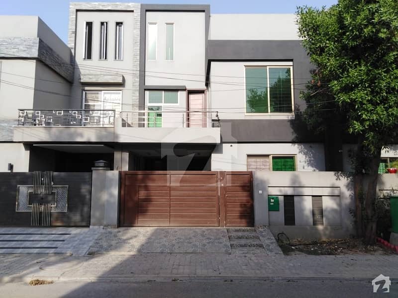 5 Marla House In Central Bahria Town For Sale