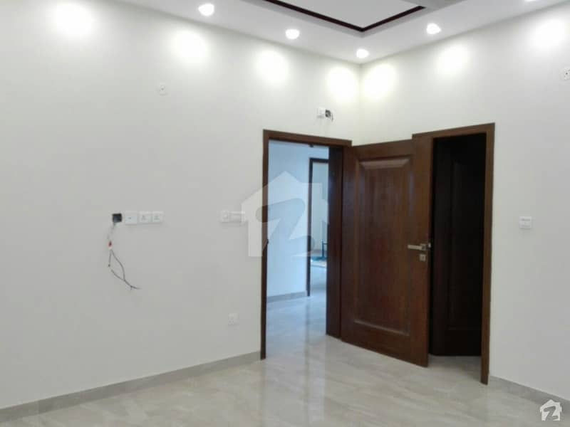 Upper Portion Sized 10 Marla Is Available For Rent In Pakistan Town