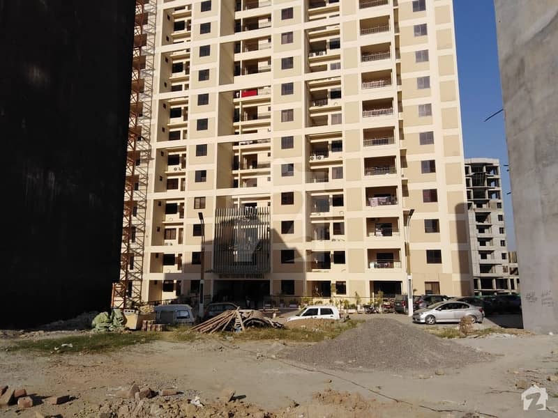 Flat In Dha Defence Sized 978 Square Feet Is Available