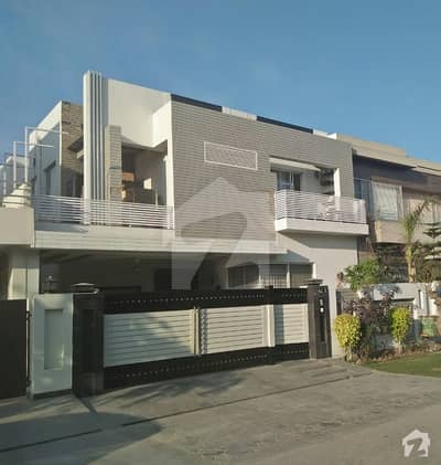 10 Marla Luxury House For Sale Near Park Commercial Prime Location 10 Marla Luxury House For Sale Near Park Commercial Prime Location