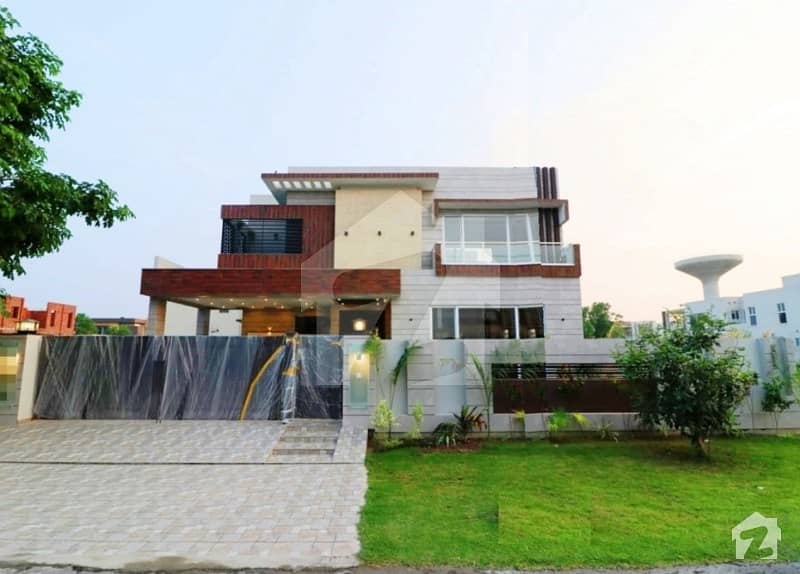 Syed Brothers Offers 1 Kanal New Modern Design Bungalow For Rent