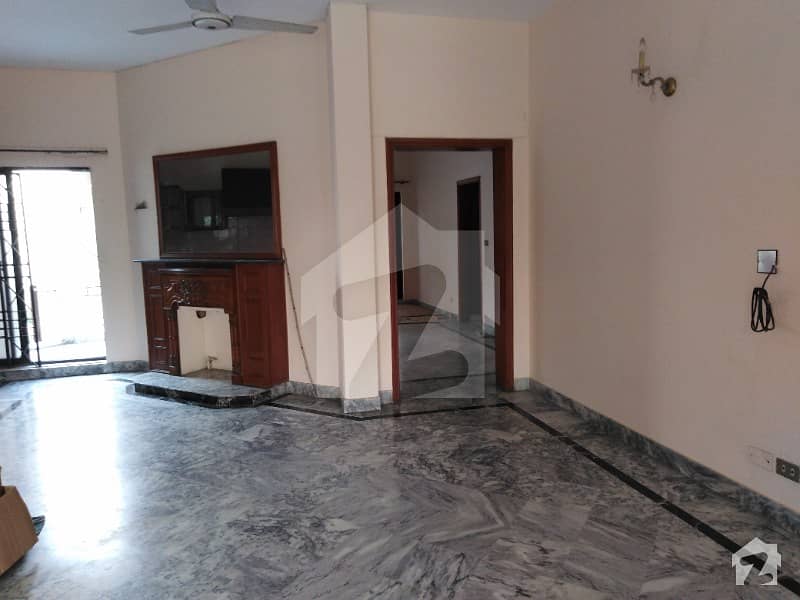 Ten Marla Lower Portion Avalible For Rent In Dha Lahore