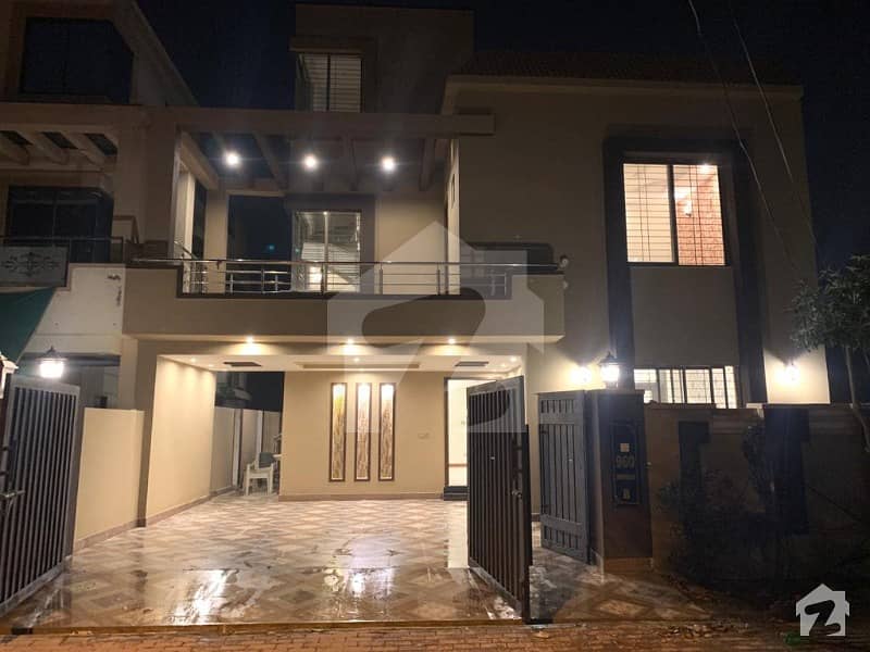 10 Marla Like New House For Sale In Overseas B Block Bahria Town Lahore