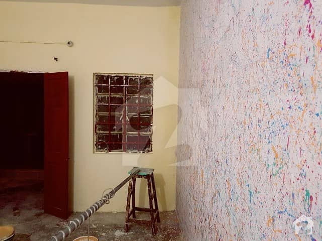 انچولی گلبرگ ٹاؤن کراچی میں 2 کمروں کا 5 مرلہ مکان 25 ہزار میں کرایہ پر دستیاب ہے۔
