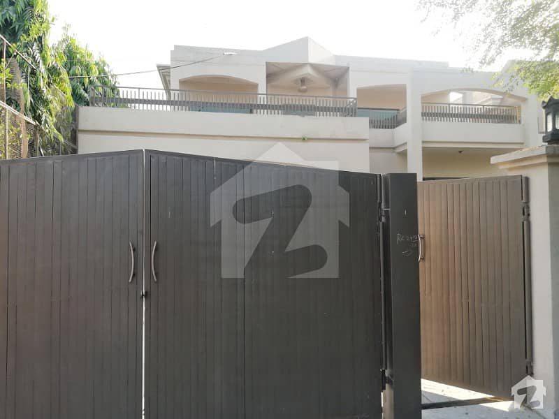 27 Marla Top Location Owner Build House For Sale