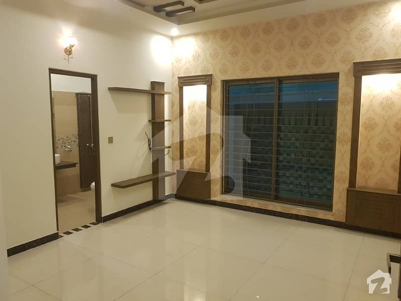 Kanal 3 Bed Superb Upper Portion In Nfc Society Near Wapda Town