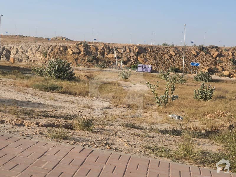 P4 500 yards Beautiful location corner possession utility paid available for sale in bahria town karachi