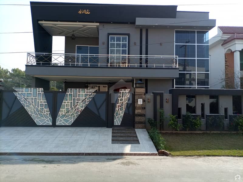 Centrally Located House In DC Colony Is Available For Sale