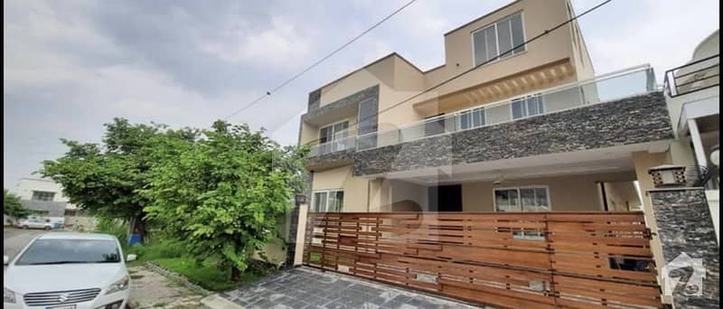 Beautiful 1 Kanal House For Sale