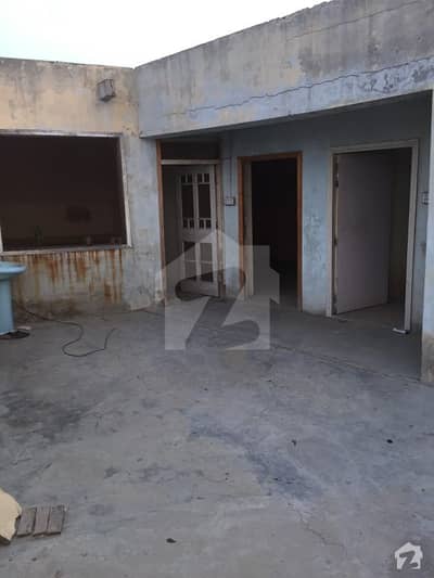 Centrally Located Upper Portion In Usman Town Is Available For Rent