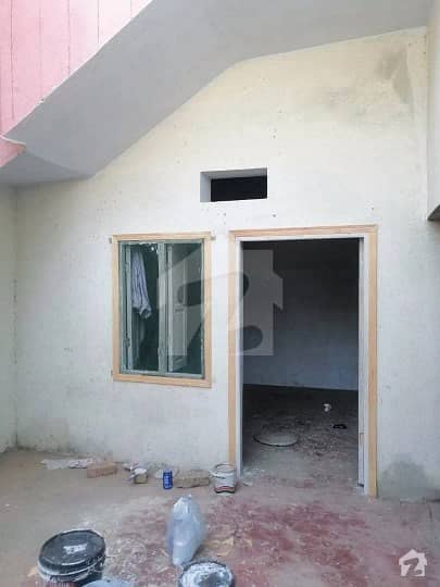نظر محلہ لاڑکانہ میں 2 کمروں کا 3 مرلہ مکان 20 لاکھ میں برائے فروخت۔