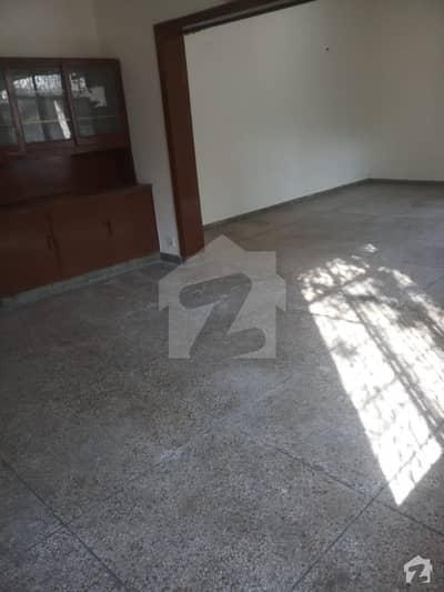 50 Marla Tariq Road Cantt House Of Most Secure Area Available For Rent 50 Marla Tariq Road Cantt House Of Most Secure Area Available For Rent