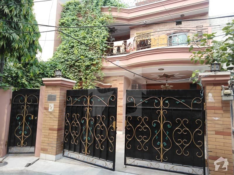 مسلم ٹاؤن لاہور میں 4 کمروں کا 10 مرلہ مکان 2.85 کروڑ میں برائے فروخت۔