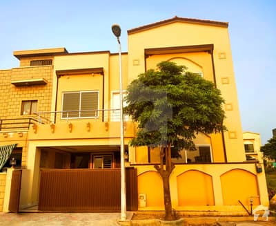 Decent Design House At Next To Boulevard Decent Design House At Next To Boulevard