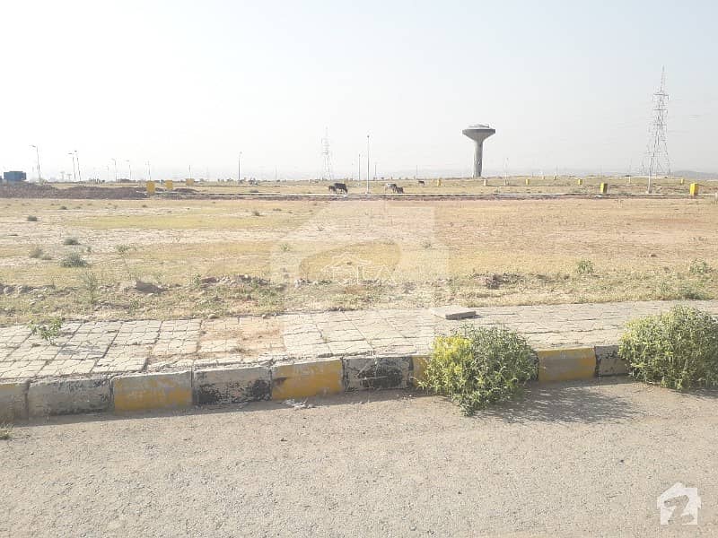 10 Marla Plot For Sale In Abdullah Garden