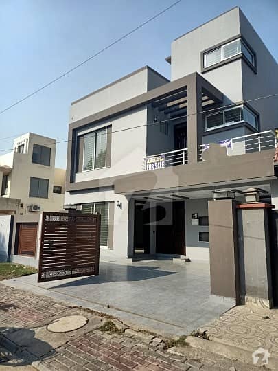 10 Marla Brand New Luxury House For Sale In Overseas B Block Bahria Town Lahore