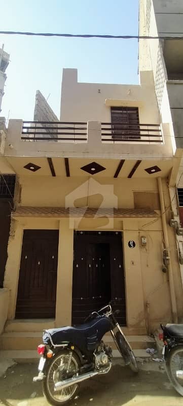 یونیورسٹی روڈ کراچی میں 3 کمروں کا 2 مرلہ مکان 60 لاکھ میں برائے فروخت۔
