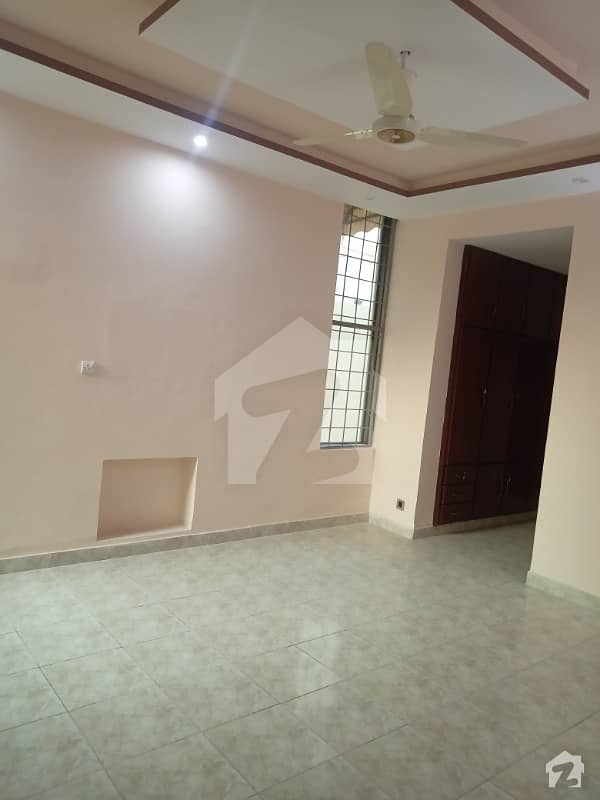Fully Renovations 1 Kanal Full House 6 Bed Attached Bath