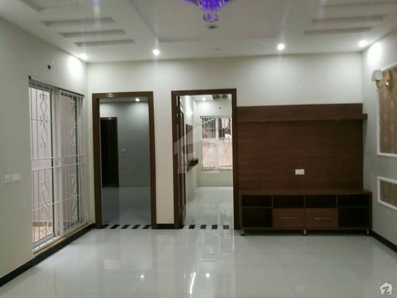 ملٹری اکاؤنٹس ہاؤسنگ سوسائٹی لاہور میں 5 کمروں کا 8 مرلہ مکان 1.5 کروڑ میں برائے فروخت۔