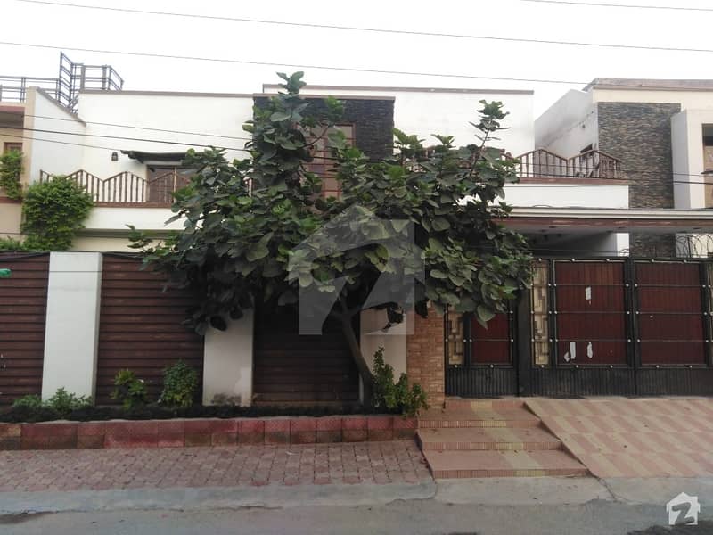 House Of 16 Marla In Saeed Colony Is Available