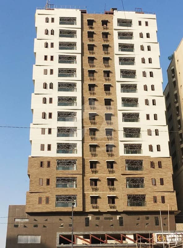 شہید ملت روڈ کراچی میں 3 کمروں کا 8 مرلہ فلیٹ 4 کروڑ میں برائے فروخت۔