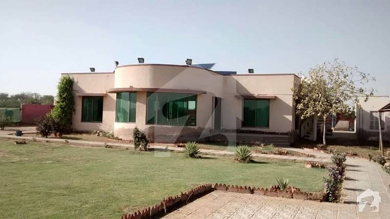 گداپ روڈ کراچی میں 3 کمروں کا 4.8 کنال فارم ہاؤس 2.5 کروڑ میں برائے فروخت۔
