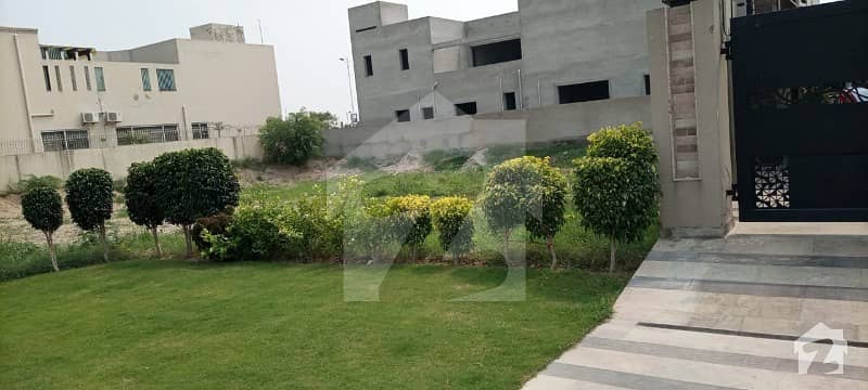 ڈی ایچ اے فیز 3 - بلاک زیڈ فیز 3 ڈیفنس (ڈی ایچ اے) لاہور میں 1 کنال رہائشی پلاٹ 2.6 کروڑ میں برائے فروخت۔