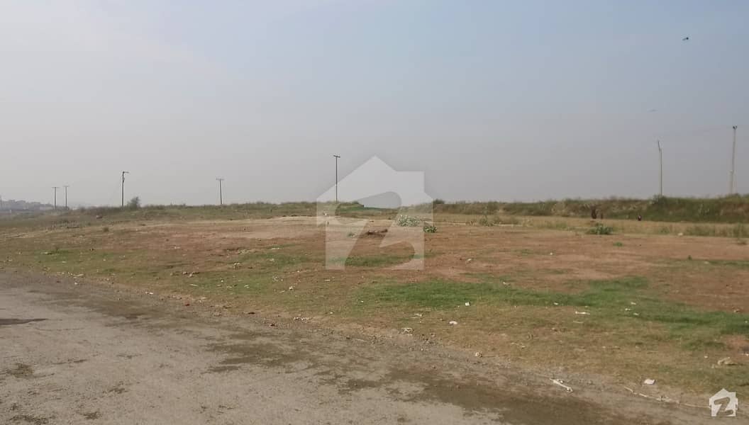 I-12/3 Golden Investment Park Face 25x50 Price 63 Lac