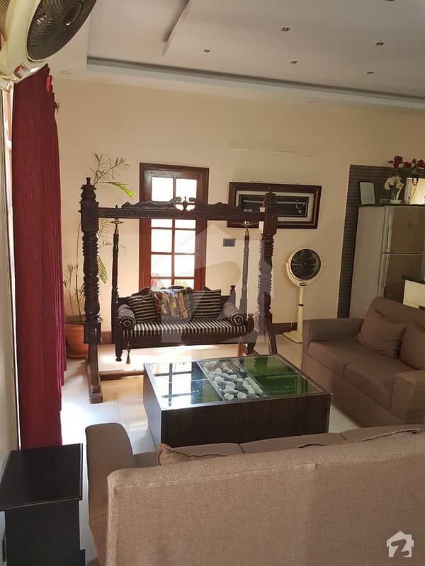 2nd Floor + Penthouse for Sale 6 Beds