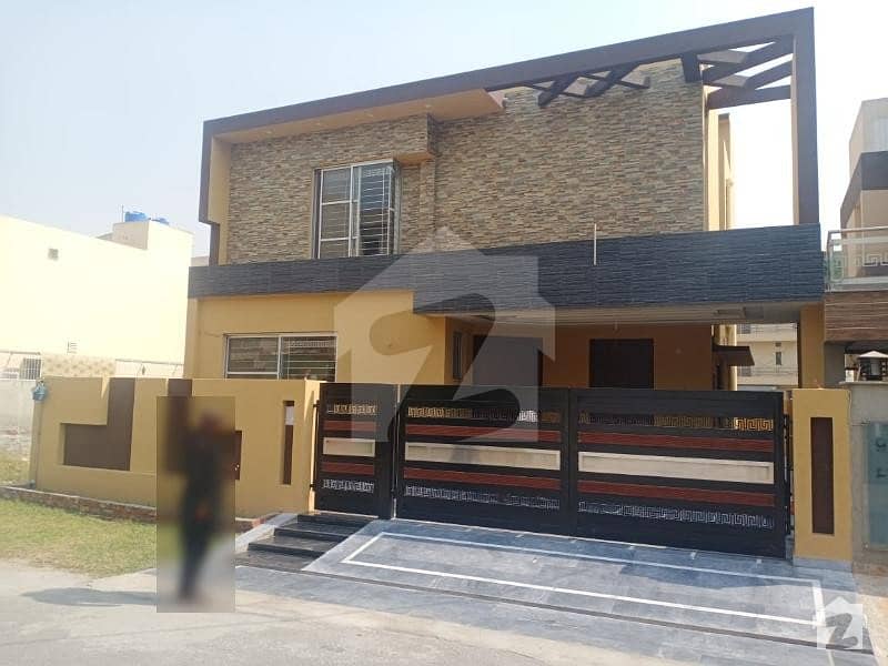 10 Marla Brand New House For Sale In Punjab Coop Housing Block F