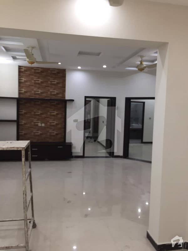 پبلک ہیلتھ سوسائٹی بحریہ ٹاؤن سیکٹر B بحریہ ٹاؤن لاہور میں 5 کمروں کا 10 مرلہ مکان 2.15 کروڑ میں برائے فروخت۔