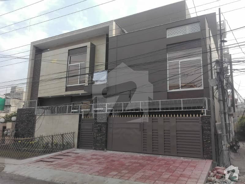 Centrally Located House In Satellite Town Is Available For Sale