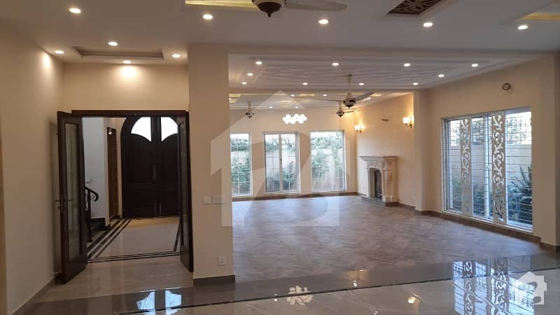 Separate Gate 1 Kanal Beautiful Independent Upper Portion For Rent