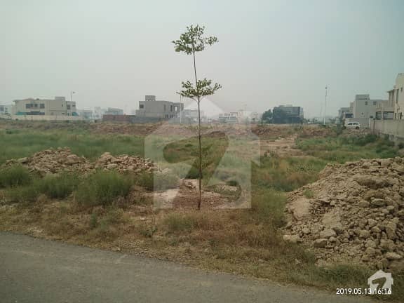 1 Kanal Corner Superb Location Plot For Sale