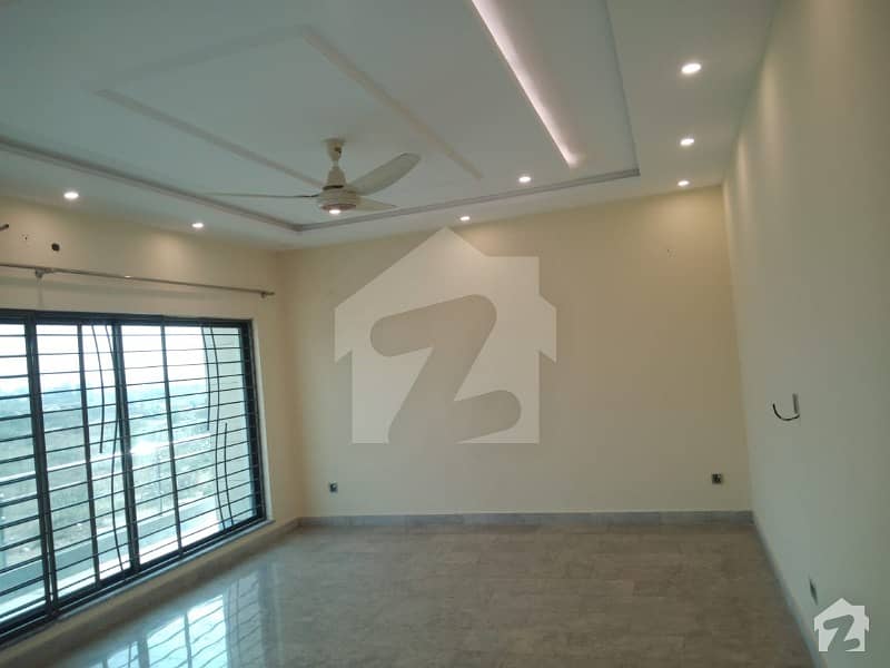 1 Kanal Brand New Upper Portion For Rent In Dha Phase 7 Z2