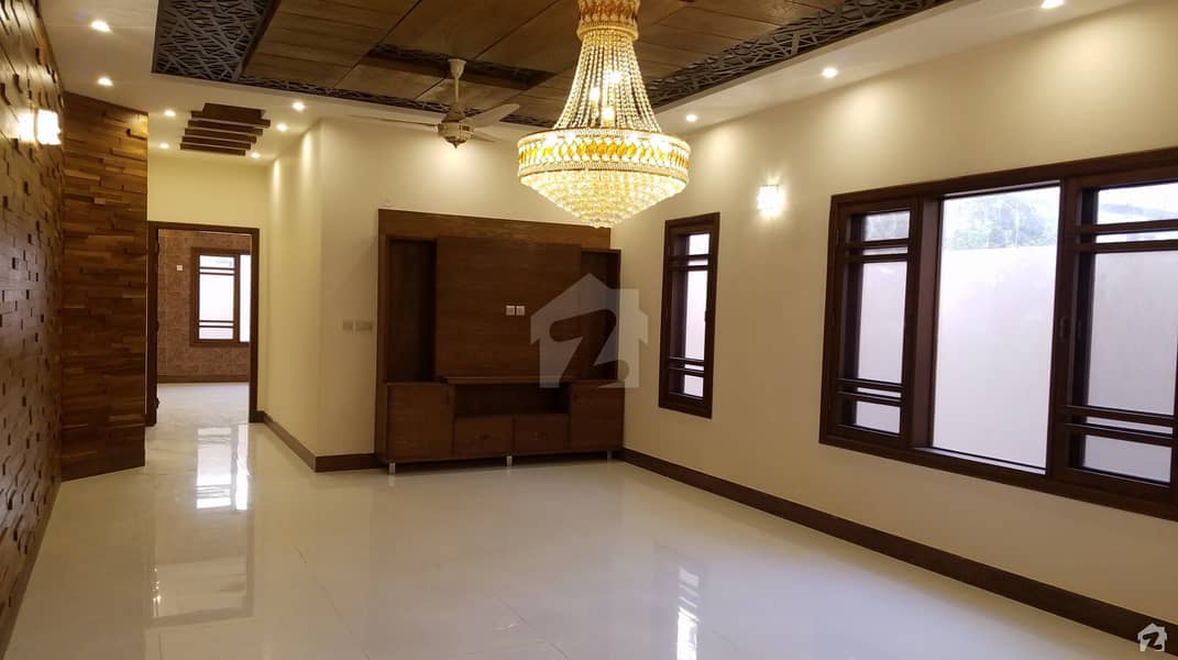 نارتھ ناظم آباد ۔ بلاک ایف نارتھ ناظم آباد کراچی میں 7 کمروں کا 1.12 کنال مکان 10 کروڑ میں برائے فروخت۔